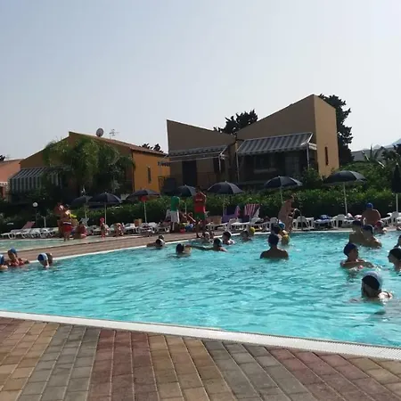 Villaggio 101 Pini Campofelice Di Roccella